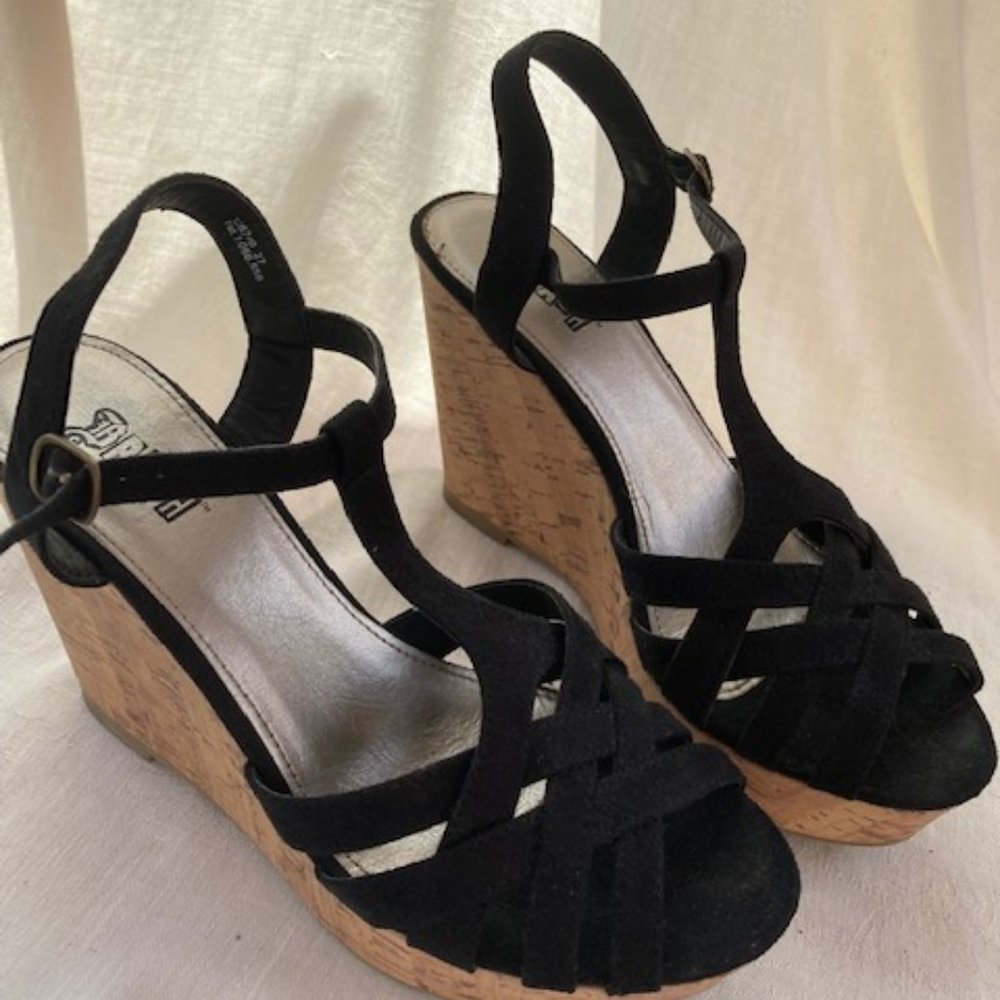 BLACK BRASH WEDGE SANDALS - Sz 9 1/2  - Worn ONCE!